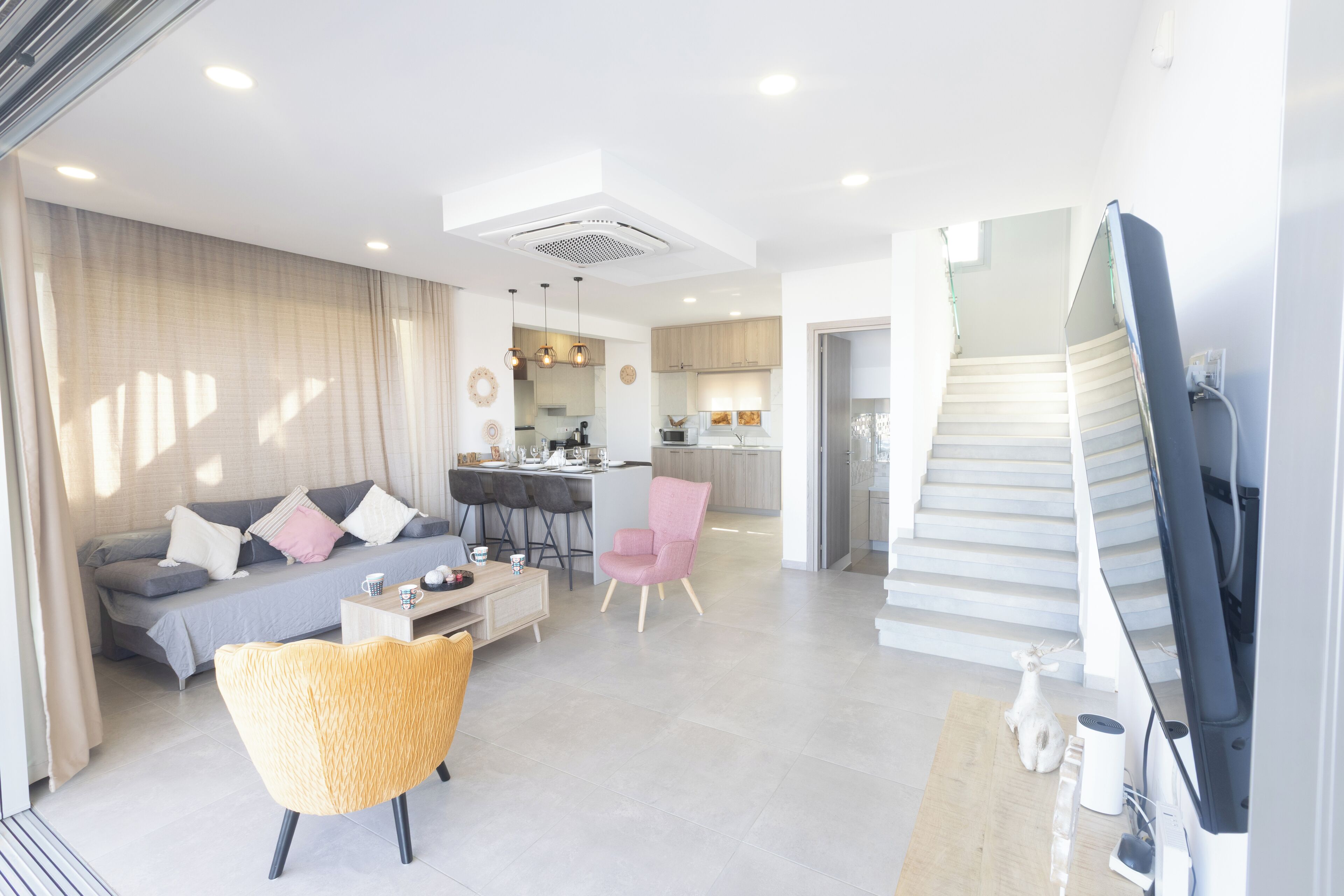 Villa, 4 habitaciones, piscina privada, vistas a la ciudad | Sala de estar