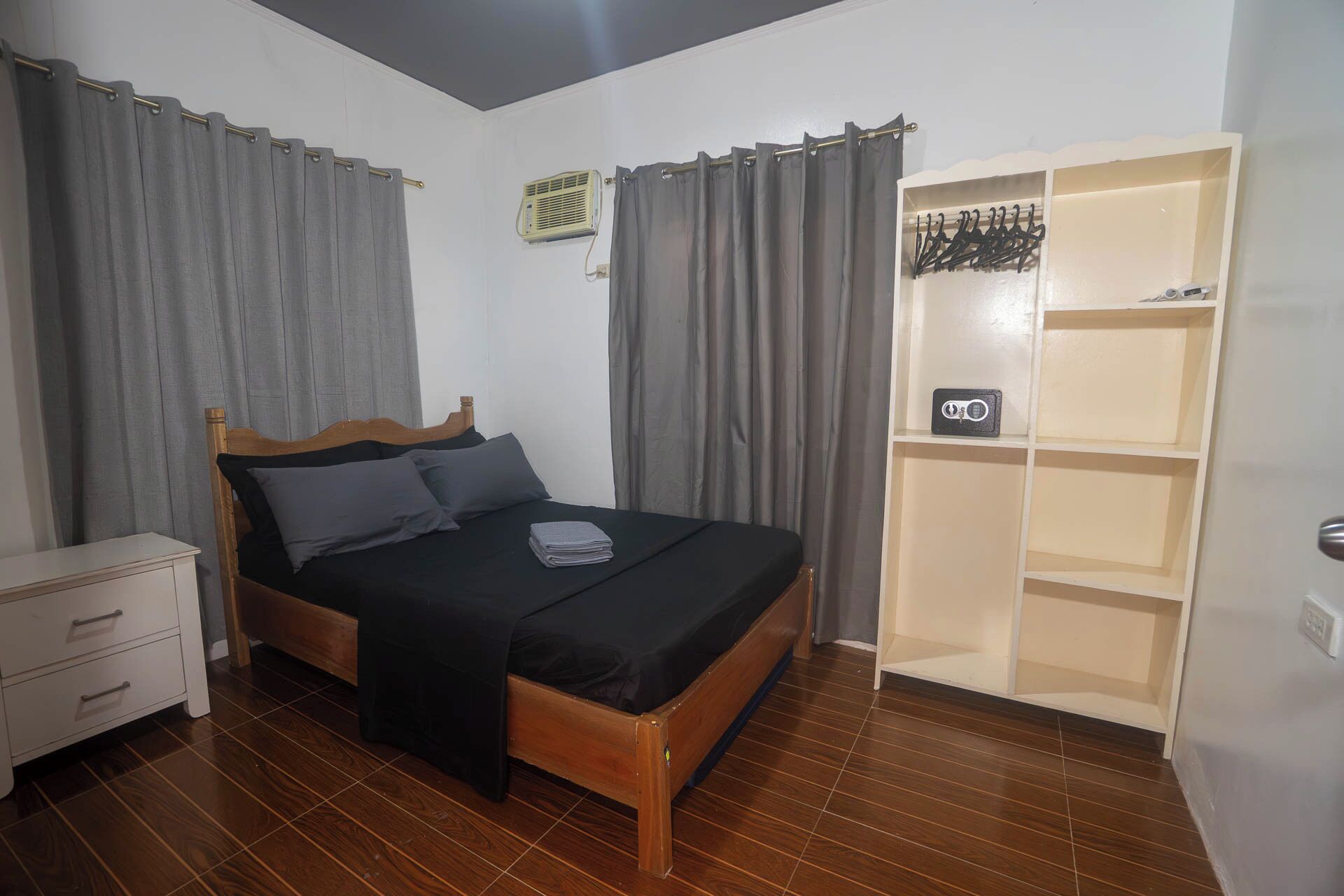 Classic Bungalow, 2 Bedrooms, Balcony | Hypo-allergenic bedding, individually furnished, free WiFi