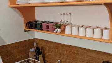 Bungalow Classique, 2 chambres, balcon | Cuisine privée | Grand réfrigérateur, cuiseur de riz