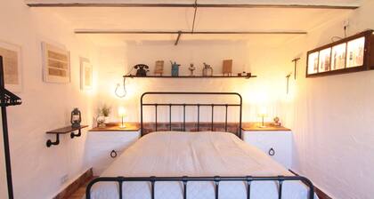 "Anno Dazumal" ...the charming vacation apartment where strangers become friends!