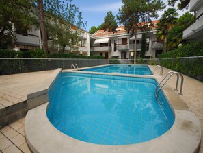 Pool - Relaxing villa with fenced garden (Lignano Sabbiadoro)