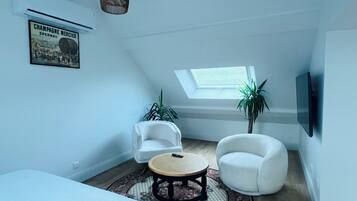 Fer et planche Ă repasser, Wi-Fi, draps fournis