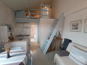Interior - Cosy apartment with mezzanine, 2 steps from the beach (Soulac-sur-Mer)
