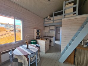 Dining - Cosy apartment with mezzanine, 2 steps from the beach (Soulac-sur-Mer)