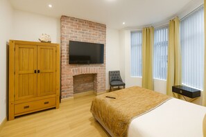 Luxury-Haus, Stadtblick | Verdunkelungsvorhänge, Bügeleisen/Bügelbrett, kostenloses WLAN