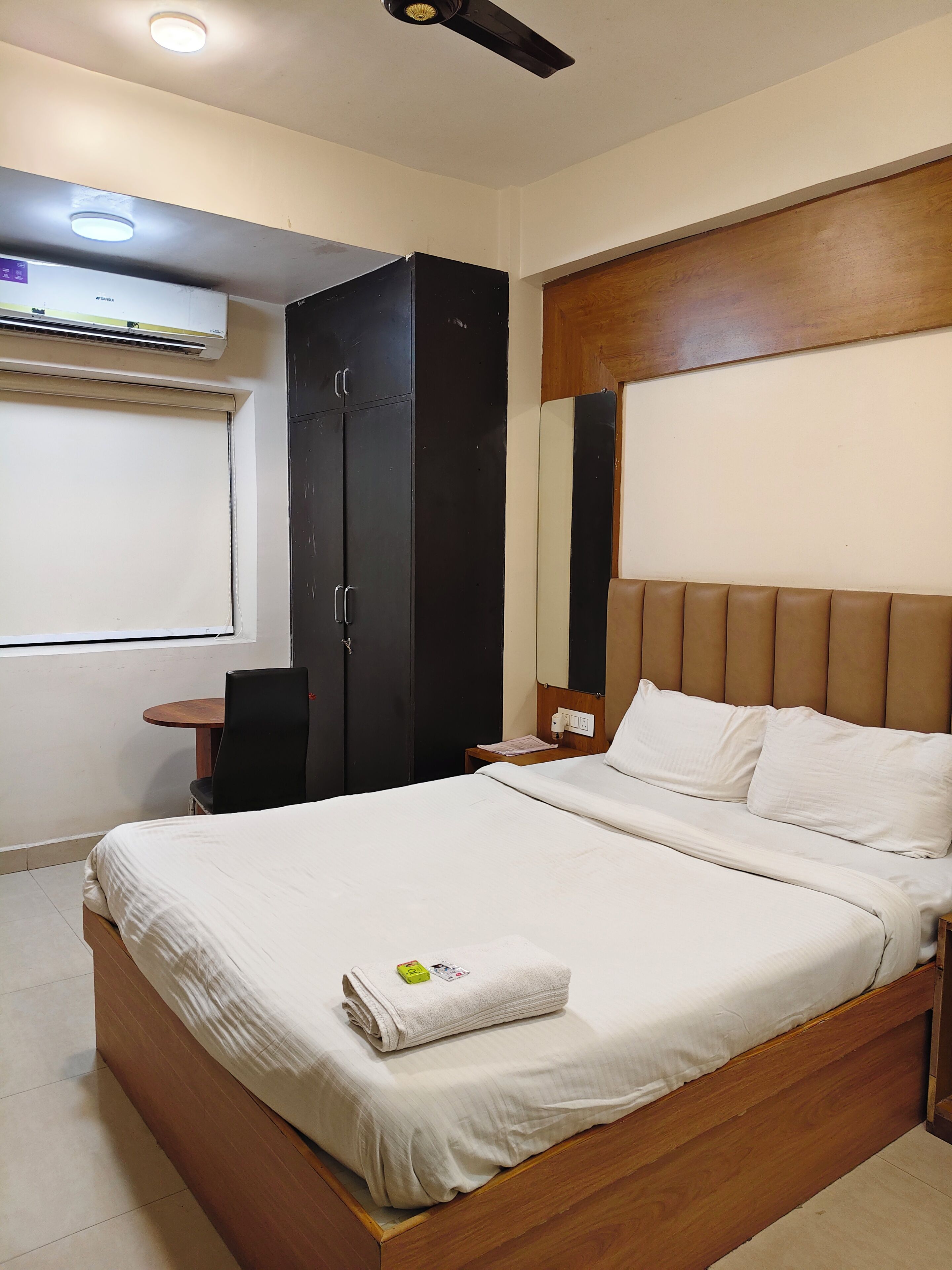 Iron/ironing board, free WiFi