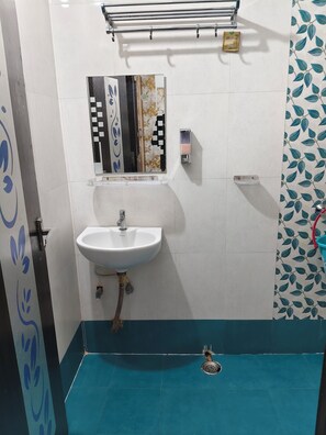 Bathroom - Stayvilla Royal (Ranchi)