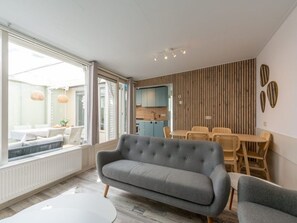 House | Living room - Spacious Duinland 188 Home for 7-people (Sint Maartensvlotbrug)