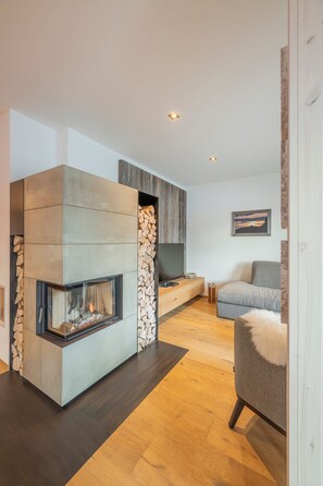 Interior - Riverside Chalet Dreitorspitz - with infrared sauna, mountain views (Garmisch-Partenkirchen)