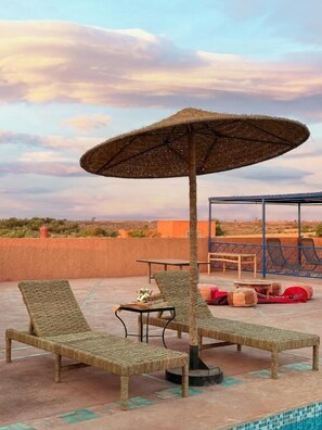 Habitación familiar, patio, vista al jardín | Terraza o patio