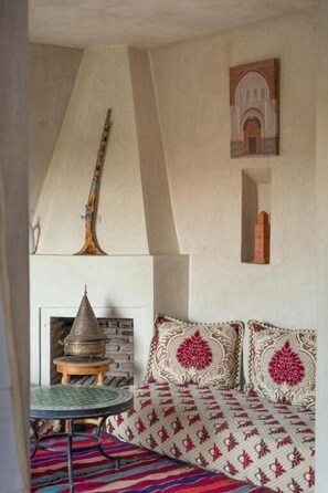 Traditional Suite, Garden View | Interior