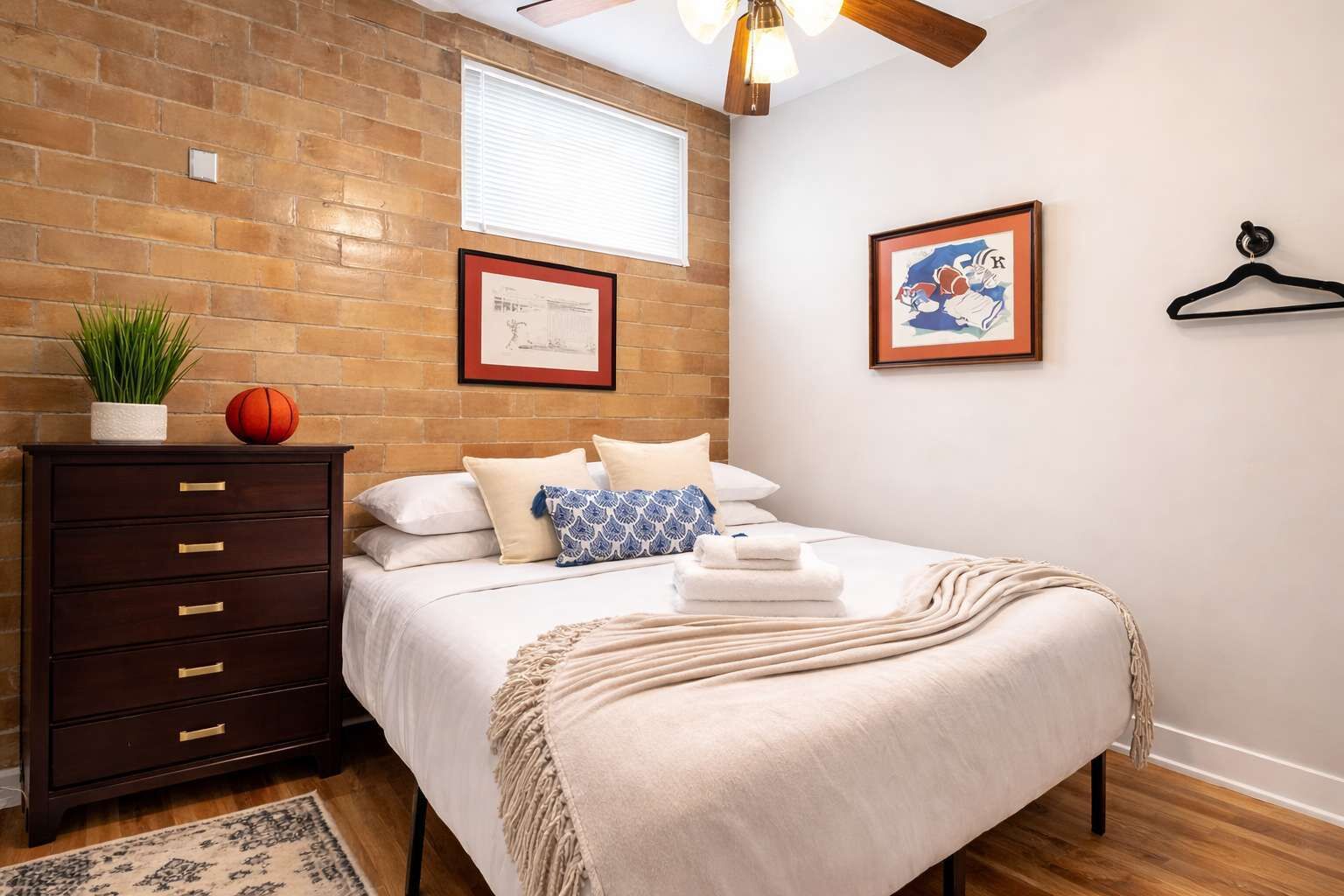 1 chambre, fer et planche à repasser, Wi-Fi, draps fournis