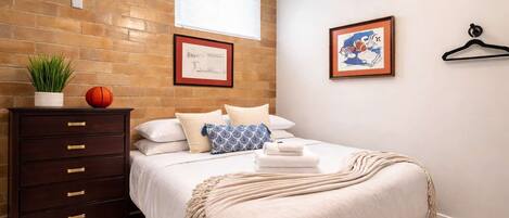 1 bedroom, iron/ironing board, WiFi, bed sheets