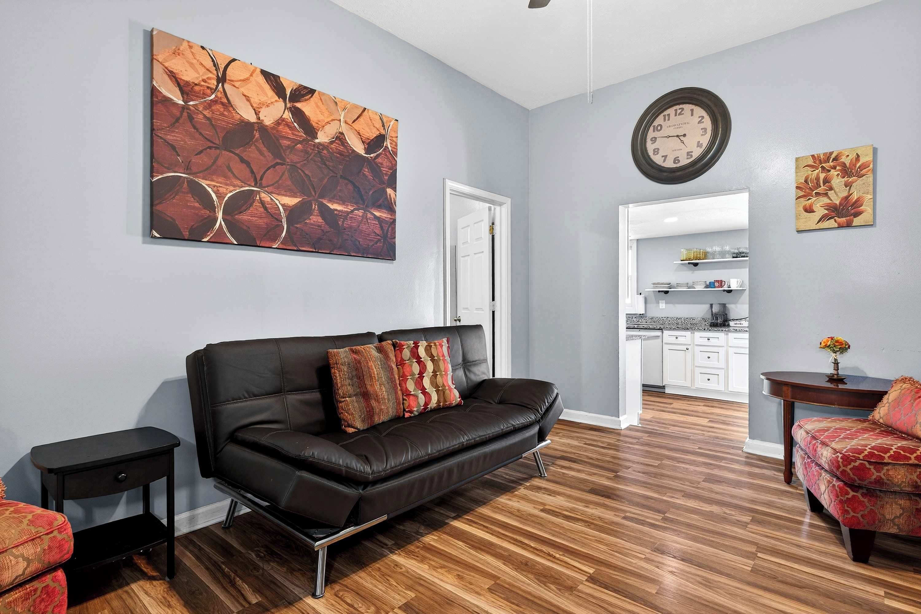 Relaxing & Spacious Home Near Shelby Park District - Louisville, KY