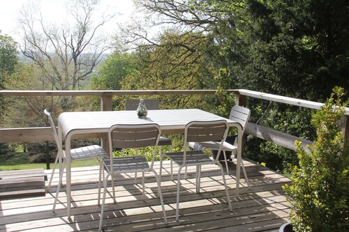 La Bellevue forest-edge cottage