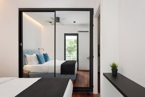 Family Suite, Balcony | Egyptian cotton sheets, premium bedding, memory-foam beds, in-room safe - Glyfada Lux Olive Suites - Aura & Glow  (Glyfada)