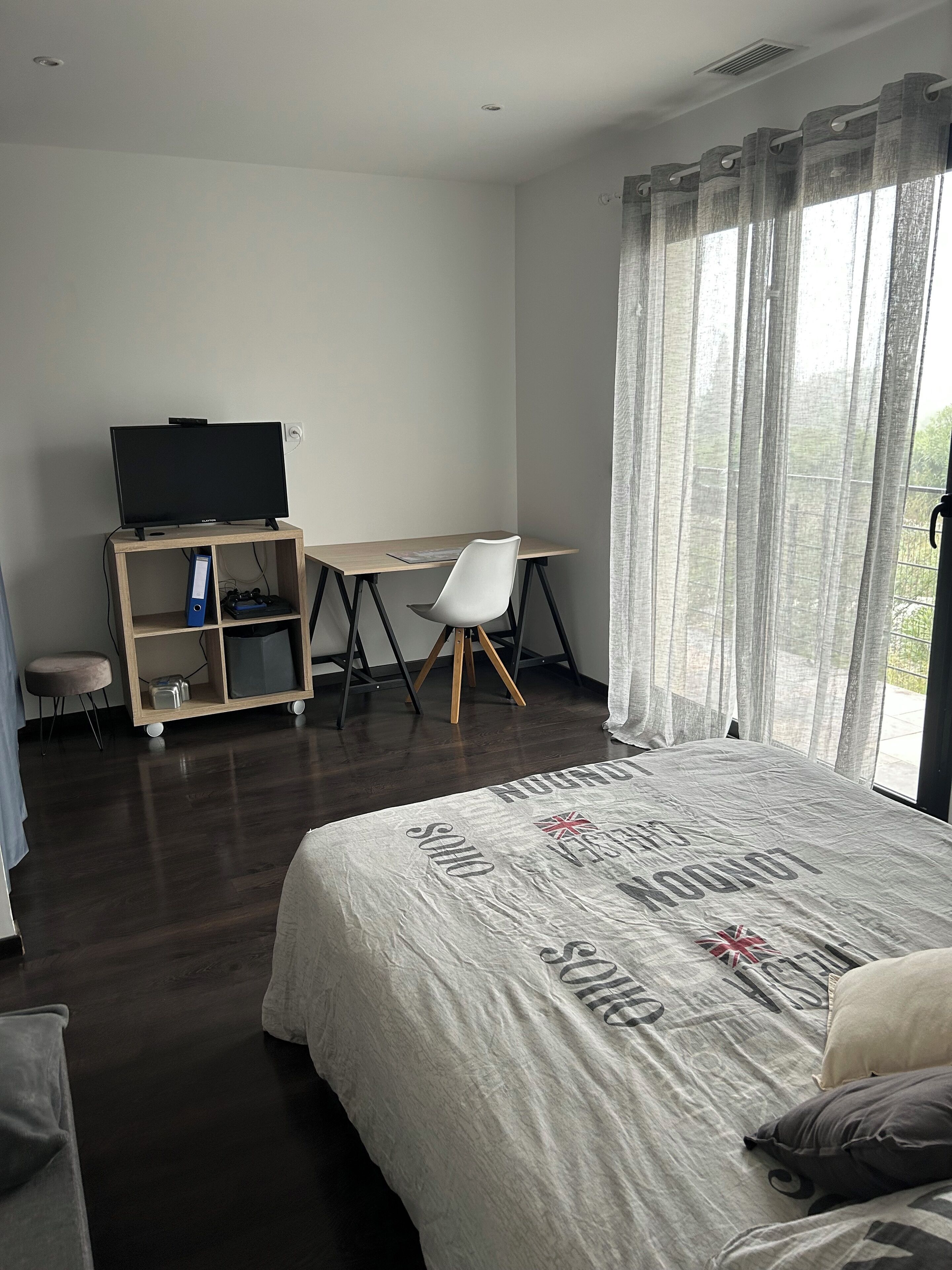 Bügeleisen/Bügelbrett, Internetzugang