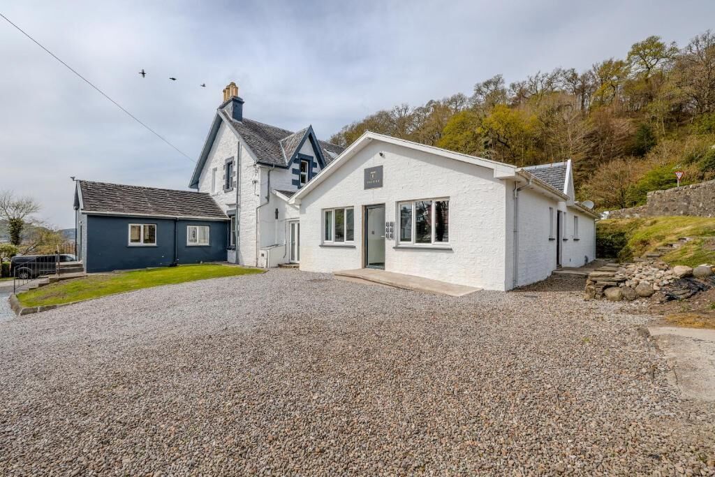 المنشأة من الخارج