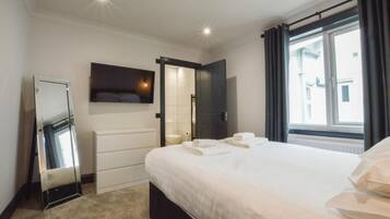 Classic Double Room | Blackout curtains, free WiFi