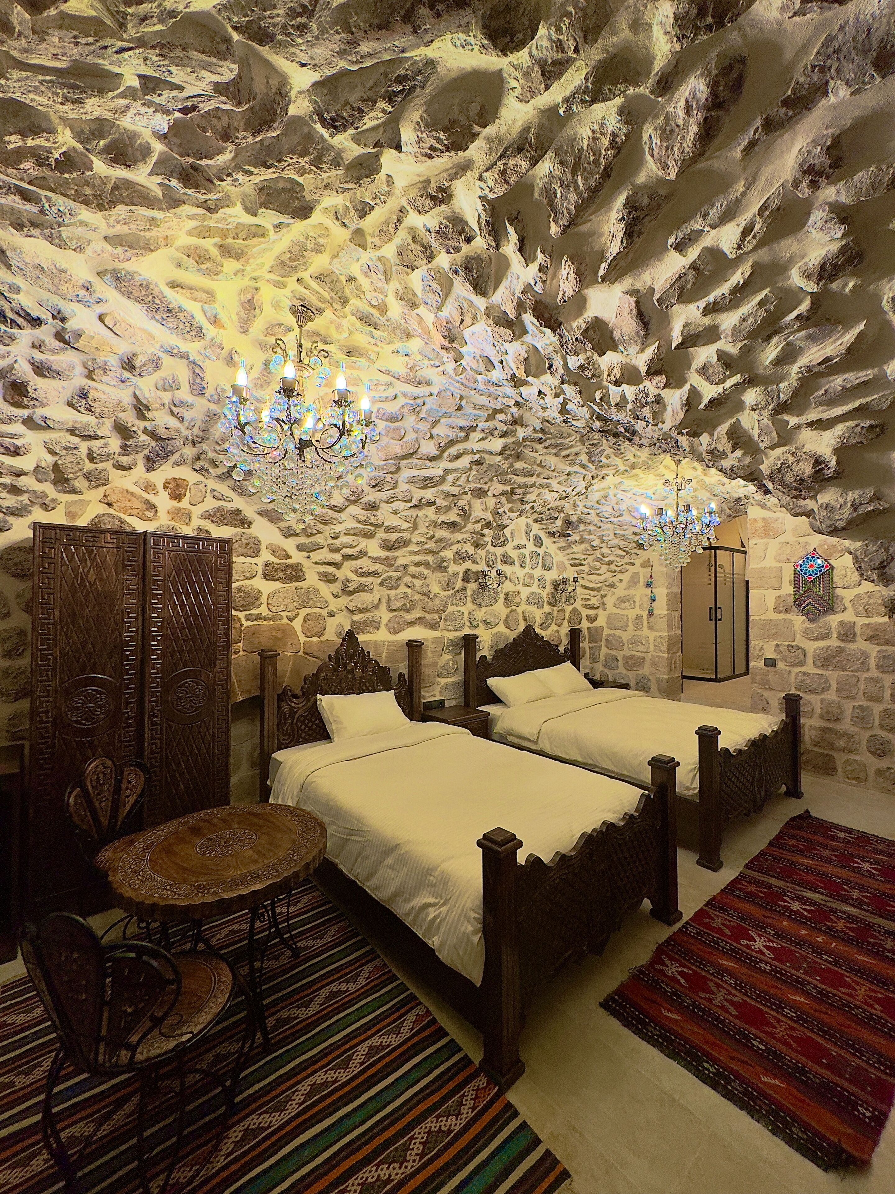 Chambre triple Confort | Minibar, bureau, espace de travail pour ordinateurs portables