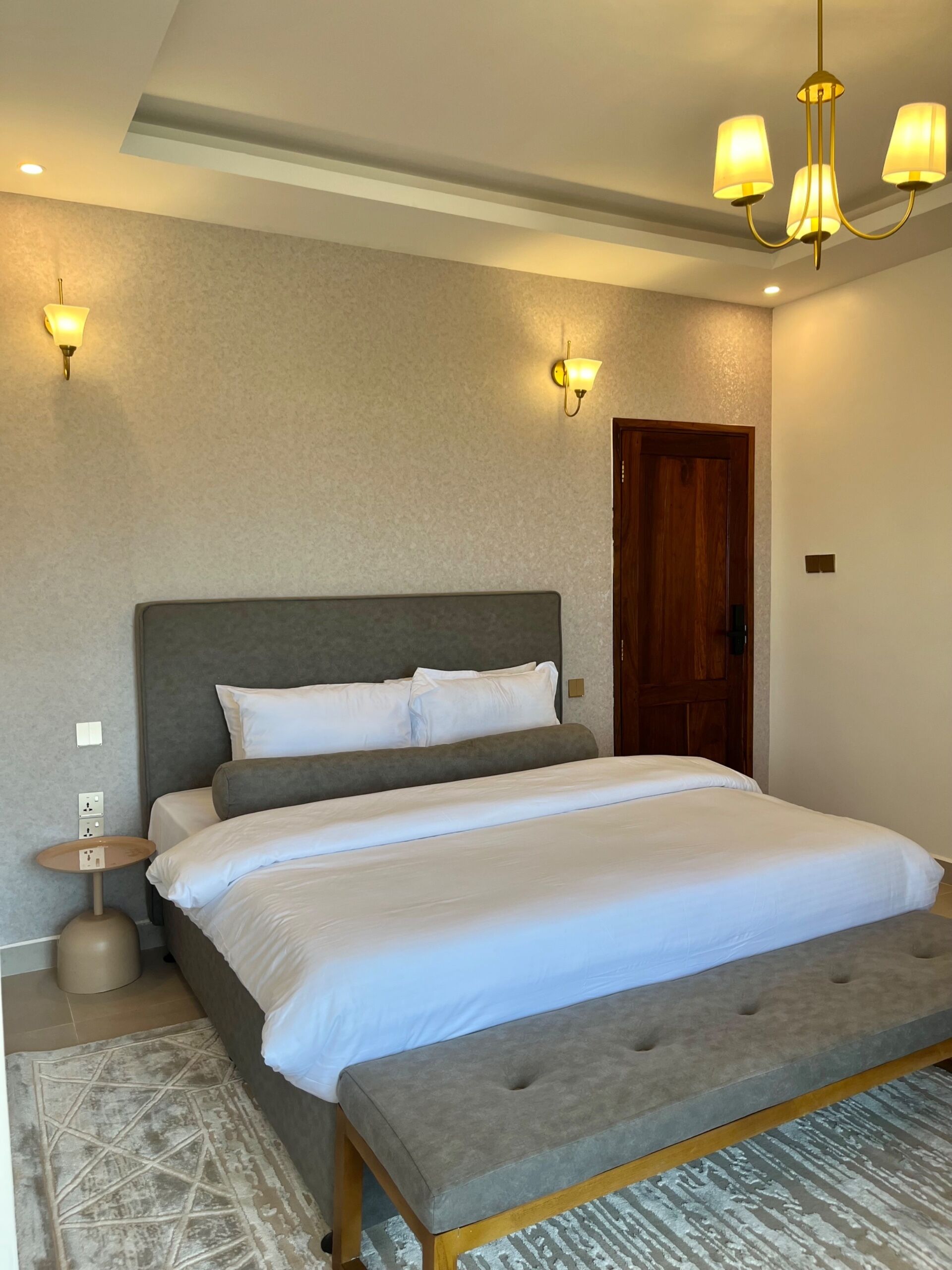 Skrivbord, arbetsyta för laptop, strykjärn/strykbräda och gratis wi-fi