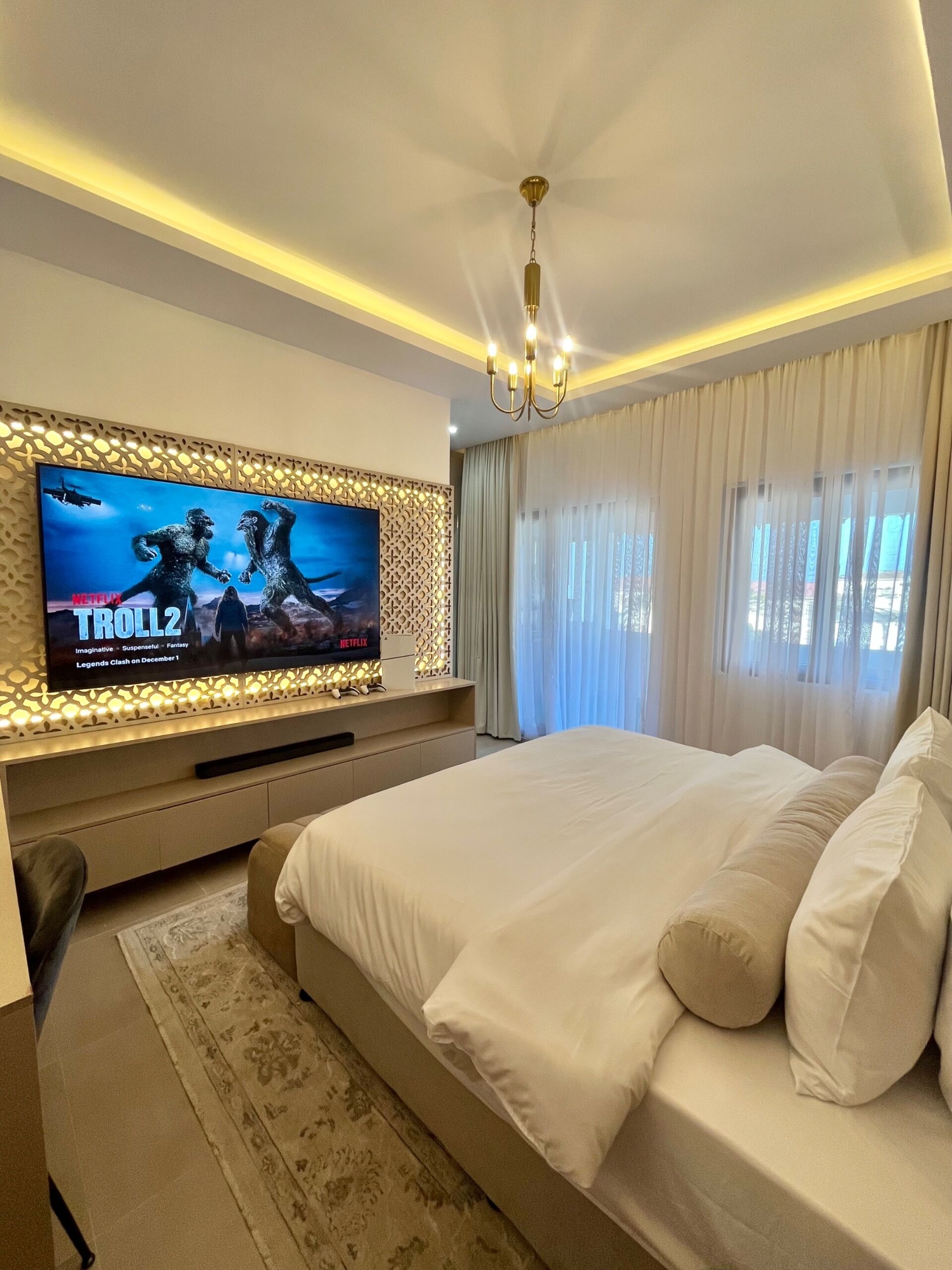 Luxury Studio Suite | Desk, laptop workspace, iron/ironing board, free WiFi