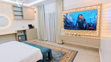 Studio Cao cấp | Bàn, khu vực làm việc phù hợp cho laptop, bàn ủi/dụng cụ ủi quần áo