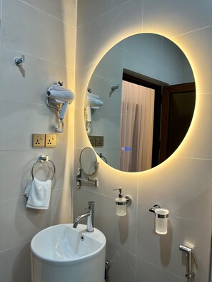 Hair dryer, slippers, towels, soap - ZAURA ZANZIBAR (Zanzibar Town)