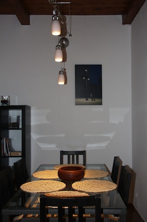 Dining - Domus trasteverina (Roma)