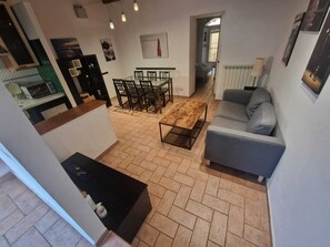 Smart TV - Domus trasteverina (Roma)