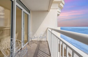 Property grounds - Baywatch1908 Penthouse Oceanfront In/Out pools (North Myrtle Beach)
