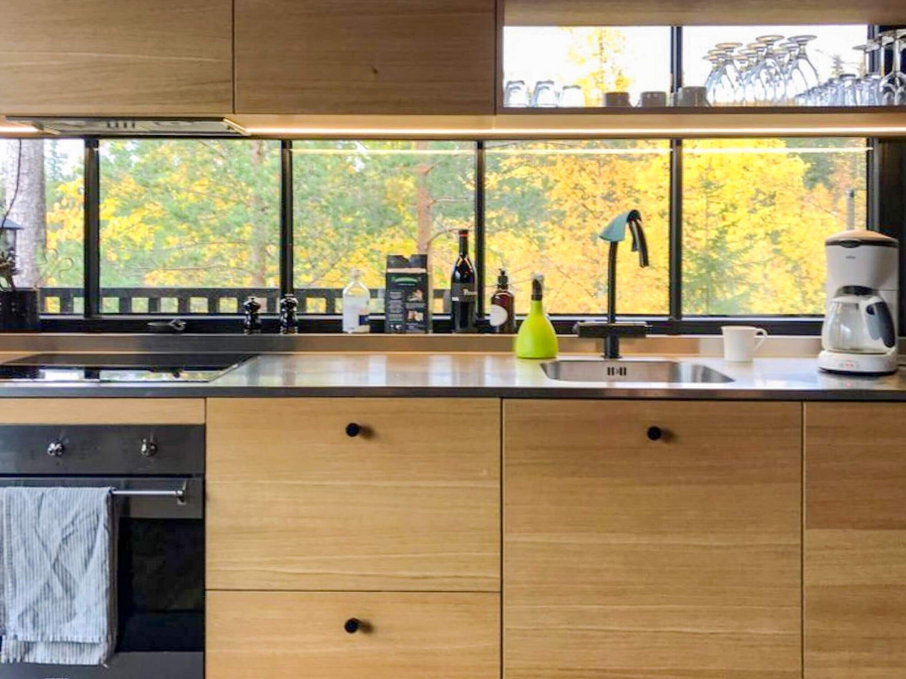 المنشأة من الداخل