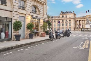 Exterior - Prestigious AC Apartment Saint Germain des prés (Paris)
