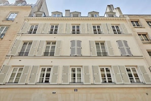 Exterior - Luxurious AC Apartment Louvre Museum Saint Honoré (Paris)