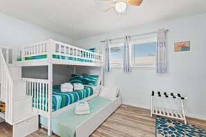 Townhome, Multiple Beds, Patio, Garden View (114 Palm Beach Dr D) | 2 bedrooms, individually decorated, individually furnished - Stay at The Salty Palm! 2BR 1.5ba Sleeps 7 (Panama City Beach)