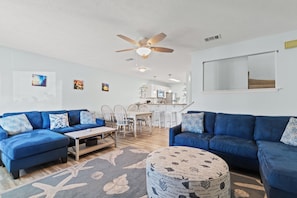 Townhome, Multiple Beds, Patio, Garden View (114 Palm Beach Dr D) | Living area