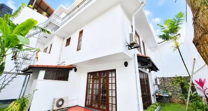 Barnes Place Grand Residence Colombo 7