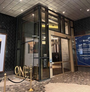 Exterior - West Side Place 1BR Lux - Pool & Gym (Melbourne)