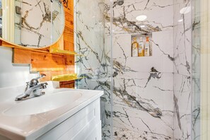 Apartment (0 Bedroom) | Interior - Solo 'cultural Retreat' in San Gabriel Valley! (San Gabriel)