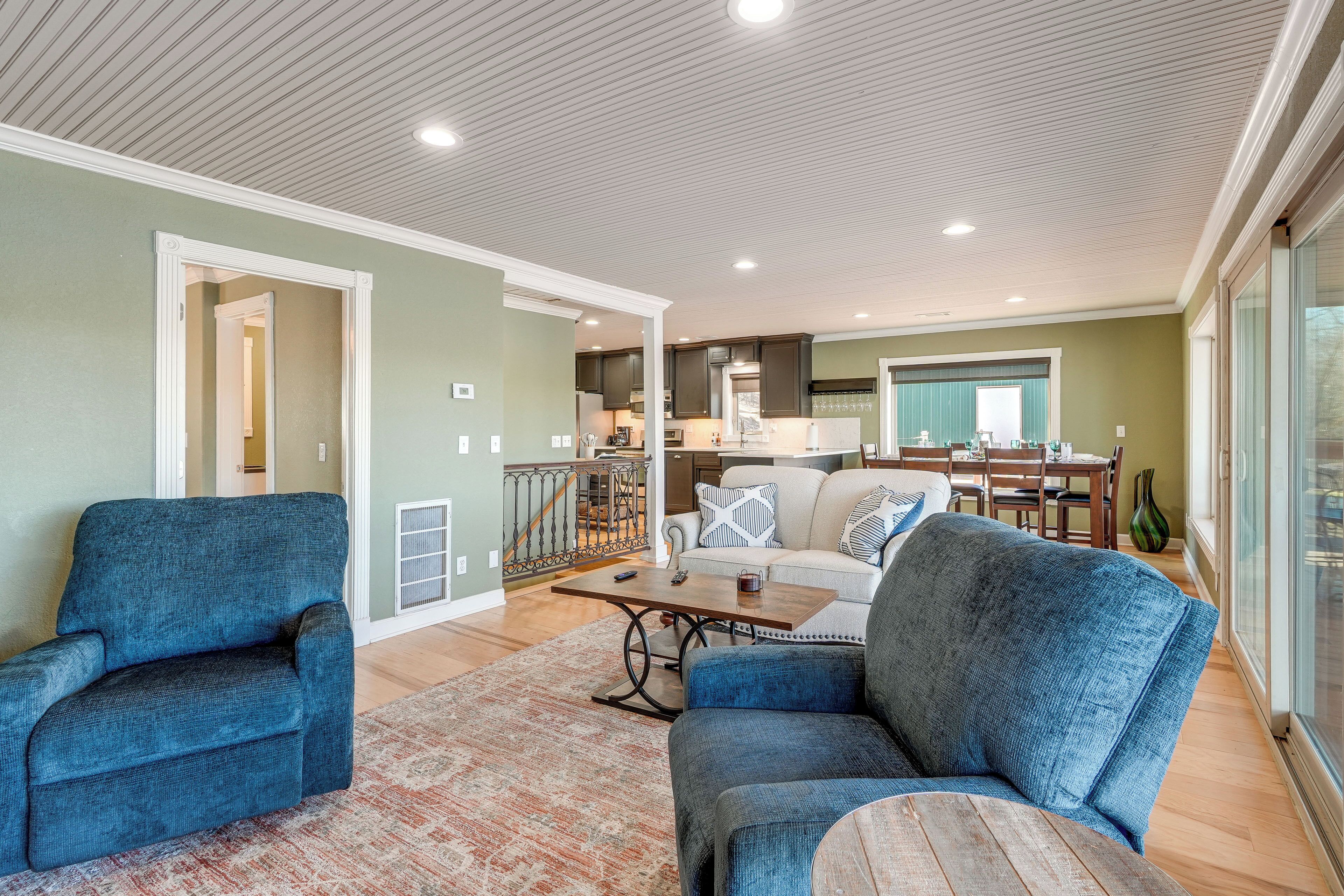 House (2 Bedrooms) | Interior