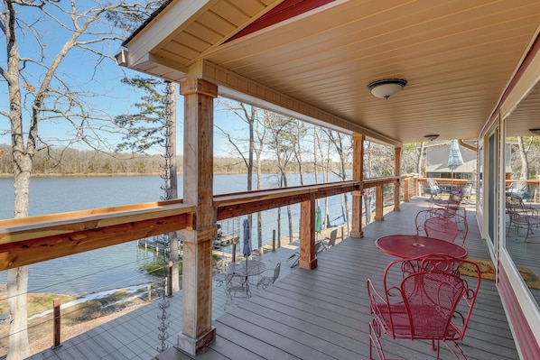 House (2 Bedrooms) | Interior - Lake Dardanelle Home w/ Dock! Fish On-site (Scranton)
