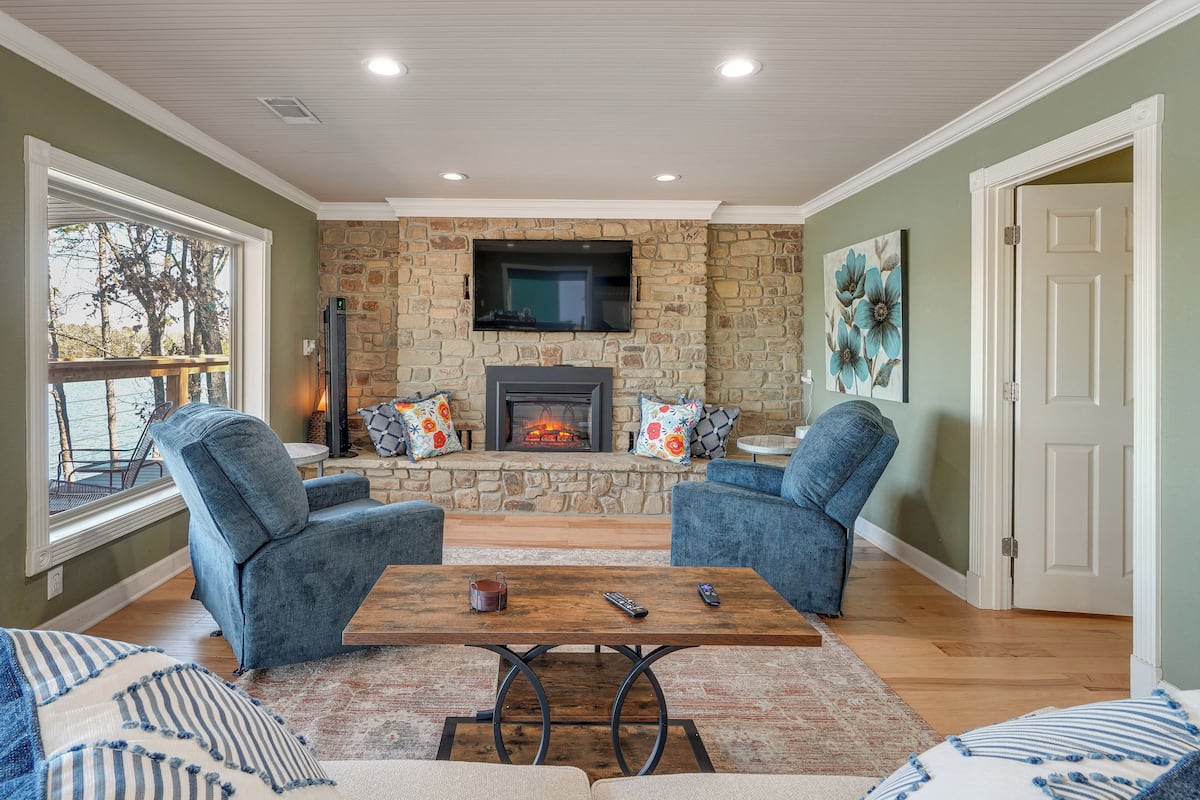 House (2 Bedrooms) | Front of property