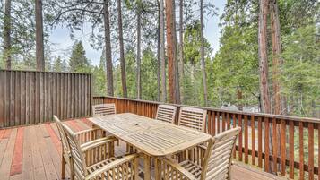 House (4 Bedrooms) | Front of property