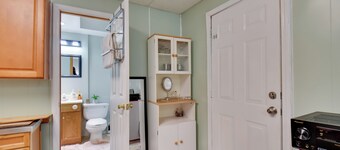 4 Mi to Downtown: Wfh-friendly Loganville Studio