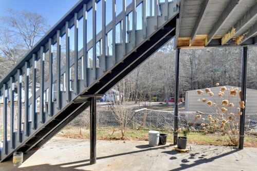 4 Mi to Downtown: Wfh-friendly Loganville Studio