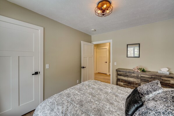 Interior - Willard Home On Working Farm w/ Water Views! (Willard)