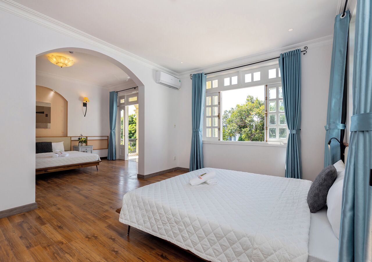 8 habitaciones, escritorio, tabla de planchar con plancha y wifi gratis 