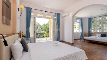 8 bedrooms, iron/ironing board, free WiFi, bed sheets