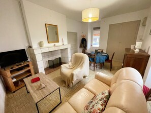 TV - Cottage for 4 in Razines with Parking and Wifi (Razines)