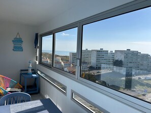 Interior - Sea View Apartment - 7th Floor, Nearby Beach (Saint-Hilaire-de-Riez)